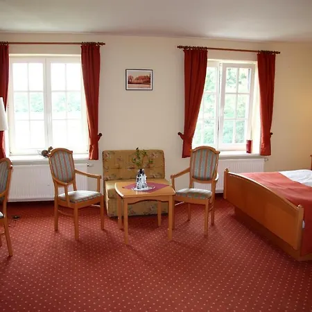 Hotel Altes Gutshaus-federow 3*