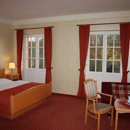 Hotel Altes Gutshaus-federow 3*
