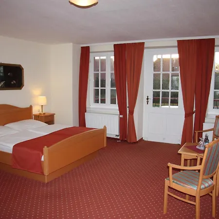 Altes Gutshaus-federow 3* Federow